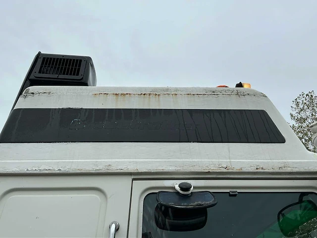 1989 volvo f10 globetrotter vrachtwagen - afbeelding 47 van  71