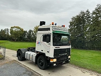 1989 volvo f10 globetrotter vrachtwagen - afbeelding 18 van  71