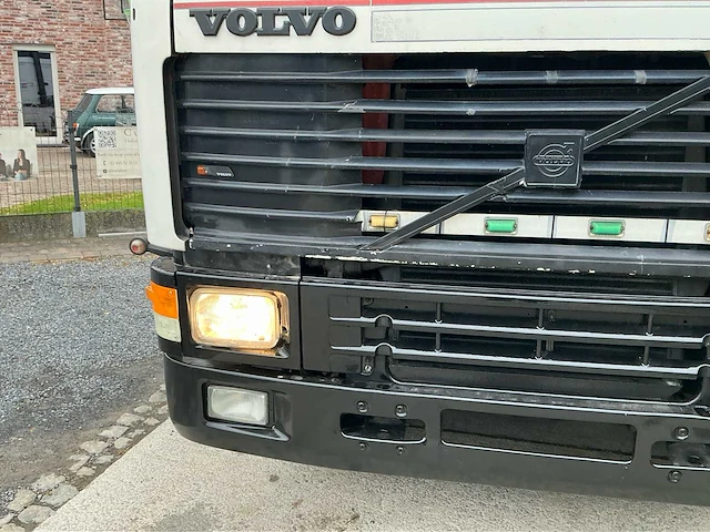 1989 volvo f10 globetrotter vrachtwagen - afbeelding 51 van  71