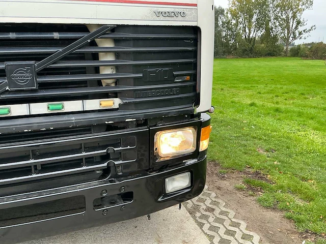1989 volvo f10 globetrotter vrachtwagen - afbeelding 52 van  71