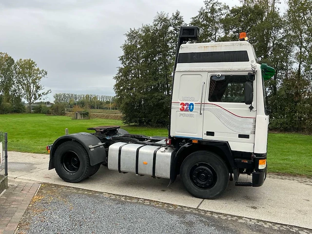1989 volvo f10 globetrotter vrachtwagen - afbeelding 19 van  71