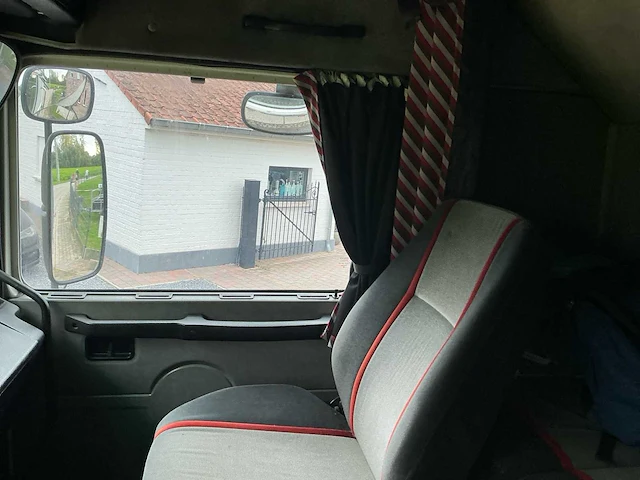 1989 volvo f10 globetrotter vrachtwagen - afbeelding 61 van  71