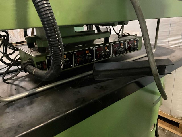 1990 arburg allrounder 270 d 850-90 spuitgietmachine - afbeelding 7 van  30