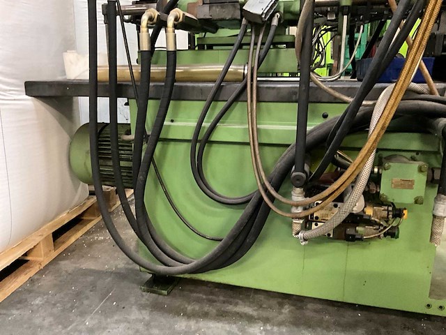 1990 arburg allrounder 270 d 850-90 spuitgietmachine - afbeelding 18 van  30