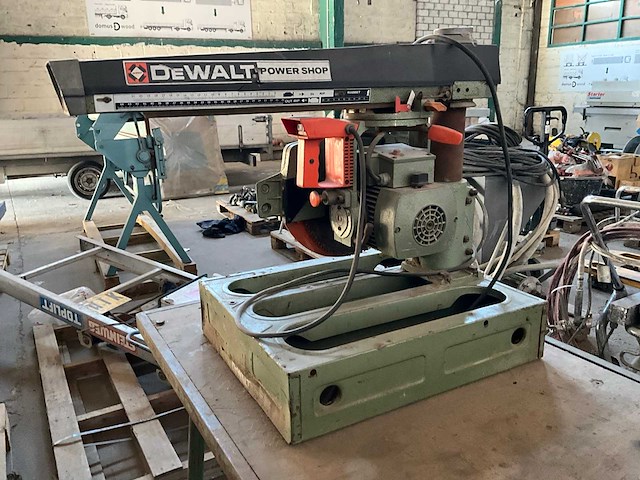 1990 dewalt power shop dw125 radiaal afkortzaagmachine - afbeelding 1 van  8