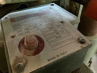 1990 dewalt power shop dw125 radiaal afkortzaagmachine - afbeelding 6 van  8