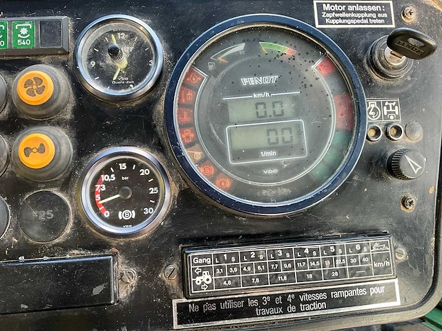 1990 fendt favoriet 615 lsa turbomatic e vierwielaangedreven landbouwtractor - afbeelding 8 van  17