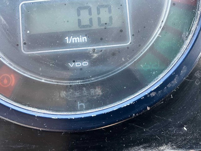 1990 fendt favoriet 615 lsa turbomatic e vierwielaangedreven landbouwtractor - afbeelding 9 van  17