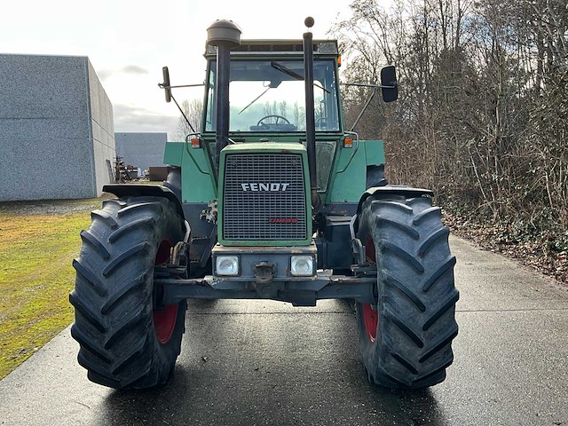 1990 fendt favoriet 615 lsa turbomatic e vierwielaangedreven landbouwtractor - afbeelding 10 van  17