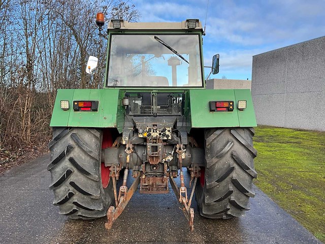 1990 fendt favoriet 615 lsa turbomatic e vierwielaangedreven landbouwtractor - afbeelding 14 van  17