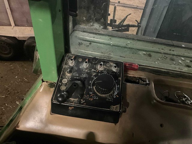 1990 fendt fwa385s-88 landbouwtractor - afbeelding 9 van  27