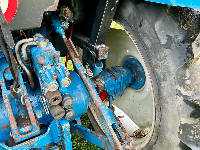 1990 ford 4630 2-wielaangedreven tractor - afbeelding 15 van  32