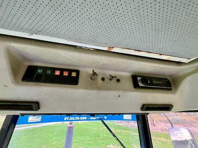 1990 ford 4630 2-wielaangedreven tractor - afbeelding 18 van  32