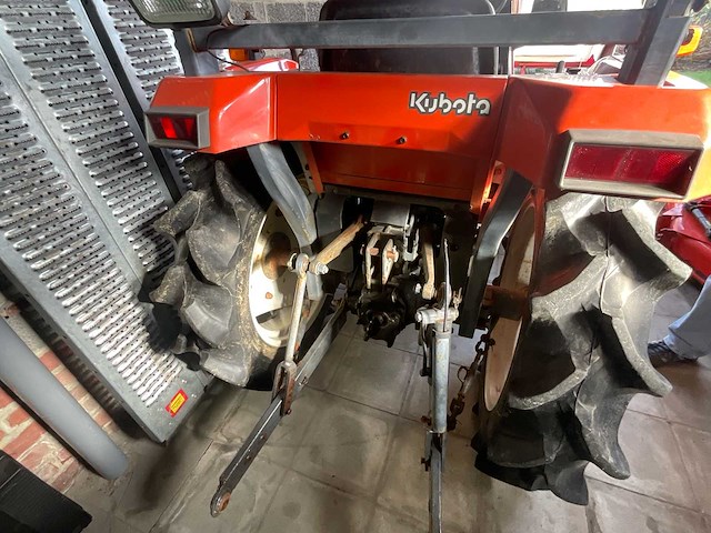 1990 kubota gt-3 tractor-type grasmaaier - afbeelding 3 van  9