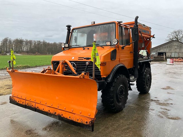 1990 mercedes unimog 1600 vrachtwagen - afbeelding 1 van  55