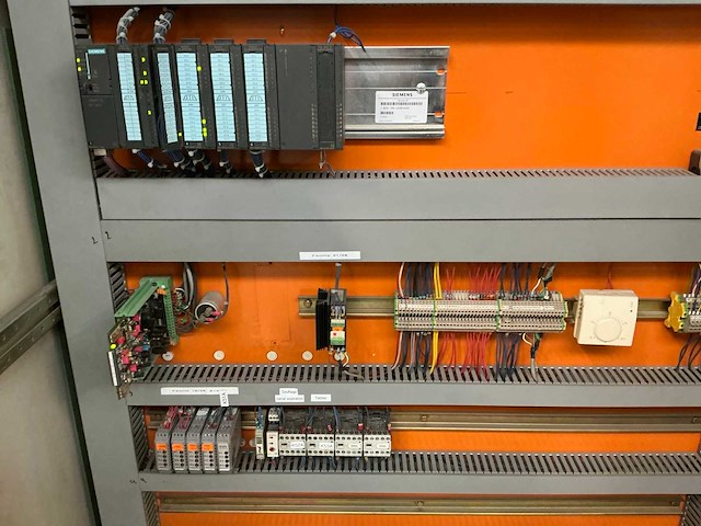 1990 smid platen opdeelzaagmachine - afbeelding 13 van  24