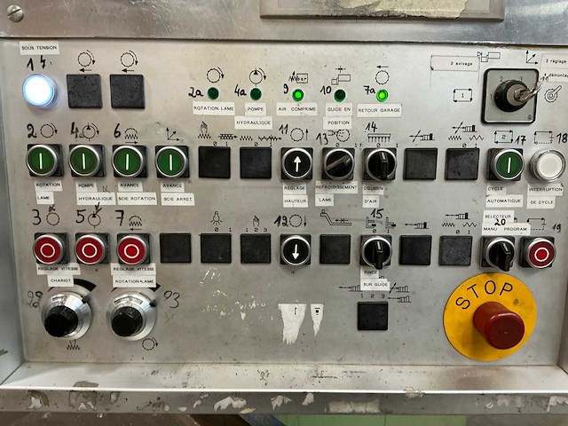 1990 smid platen opdeelzaagmachine - afbeelding 16 van  24