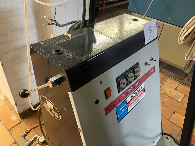 1990 technicon 300-v stoompop - afbeelding 2 van  3