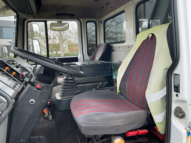 1990 volvo fl6 turbo takelwagen met kraan - afbeelding 5 van  57