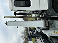 1990 volvo fl6 turbo takelwagen met kraan - afbeelding 32 van  57