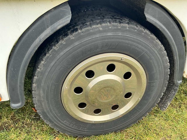 1990 volvo fl6 turbo takelwagen met kraan - afbeelding 37 van  57