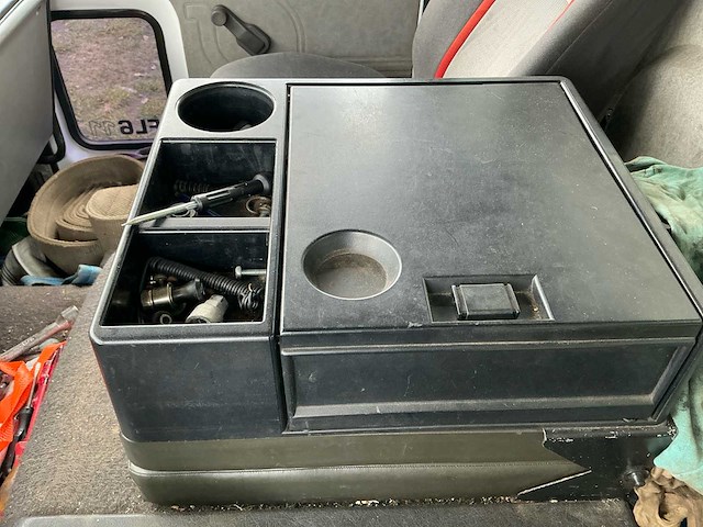 1990 volvo fl6 turbo takelwagen met kraan - afbeelding 15 van  56