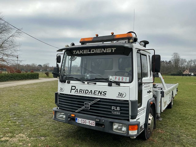 1990 volvo fl6 turbo takelwagen met kraan - afbeelding 40 van  56