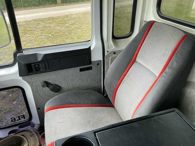 1990 volvo fl6 turbo takelwagen met kraan - afbeelding 16 van  56