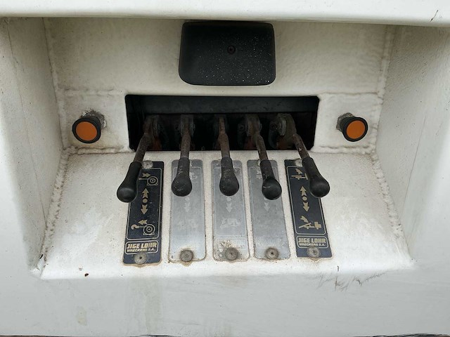 1990 volvo fl6 turbo takelwagen met kraan - afbeelding 28 van  56