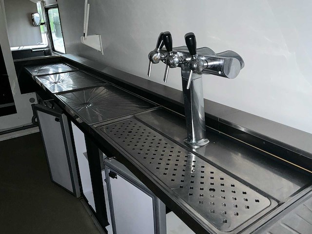 1991 baeten foodtruck uitschuifbaar - afbeelding 17 van  62
