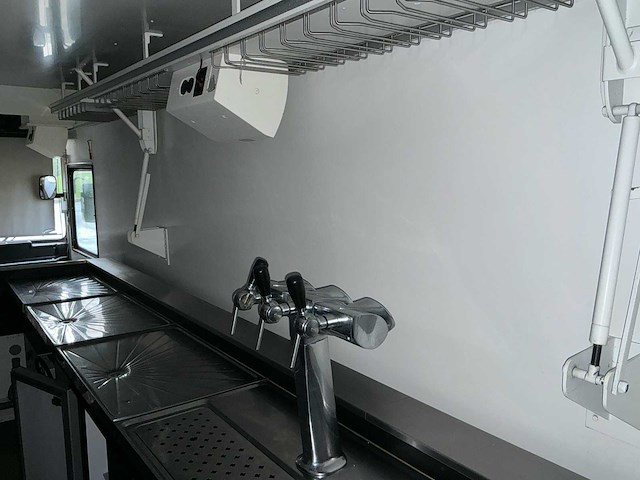 1991 baeten foodtruck uitschuifbaar - afbeelding 18 van  62