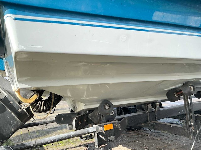 1991 bayliner capri speedboot - afbeelding 8 van  33