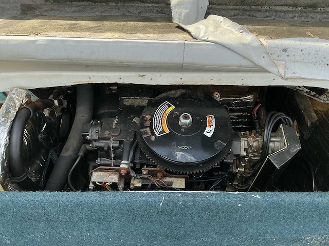 1991 bayliner capri speedboot - afbeelding 17 van  33