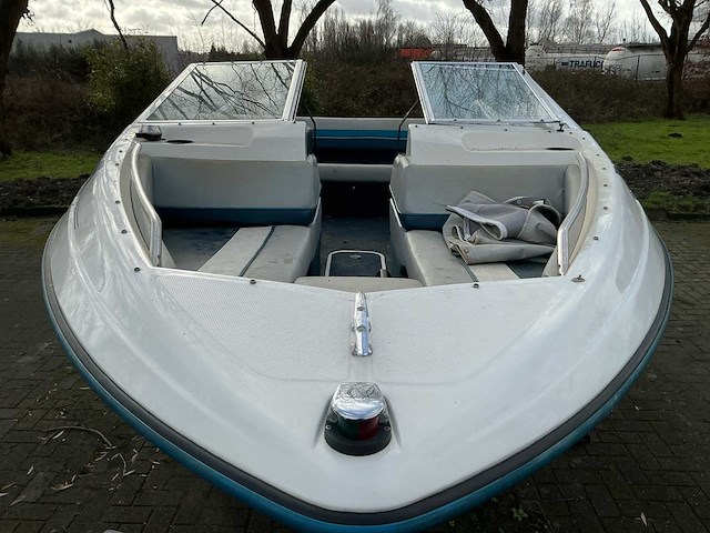 1991 bayliner capri speedboot - afbeelding 19 van  33