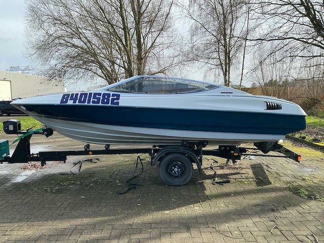 1991 bayliner capri speedboot - afbeelding 12 van  33