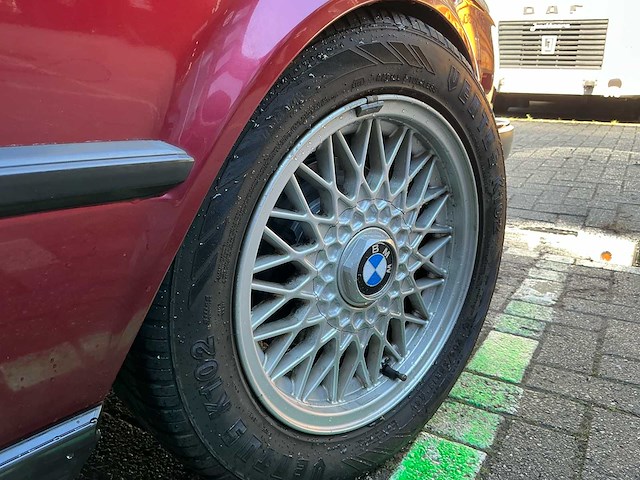 1991 bmw e30 320 personenauto - afbeelding 16 van  31