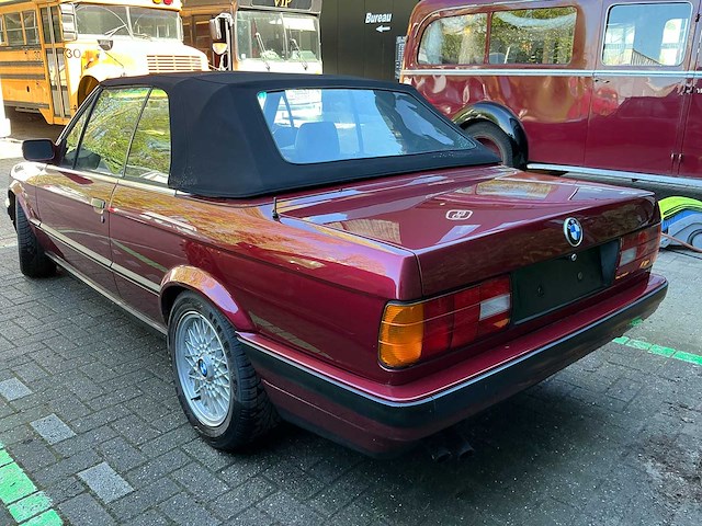 1991 bmw e30 320 personenauto - afbeelding 23 van  31
