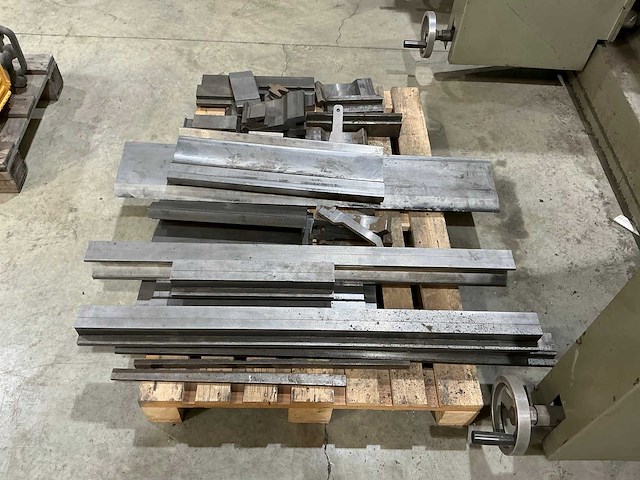 1991 darley fhp 150 – 43/37 afkantpers - afbeelding 12 van  14