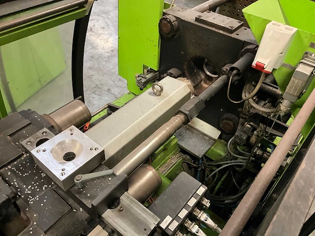 1991 engel es 330/80 hydraulische spuitgietmachine - afbeelding 9 van  34