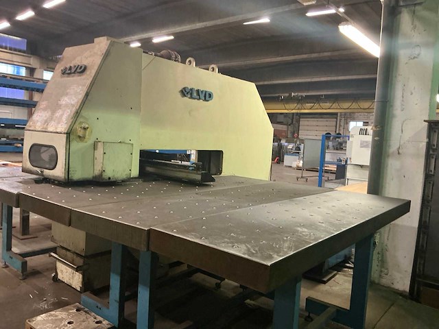 1991 lvd omega-i cnc ponsmachine - afbeelding 9 van  14