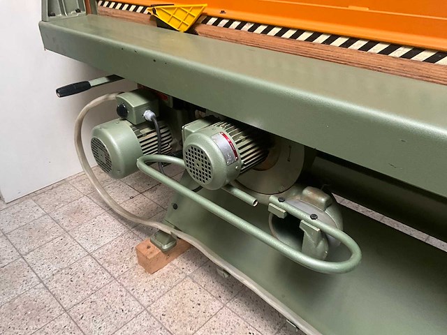 1991 scheer sf fm 8-3100 fineerrechtzaagmachine - afbeelding 8 van  12