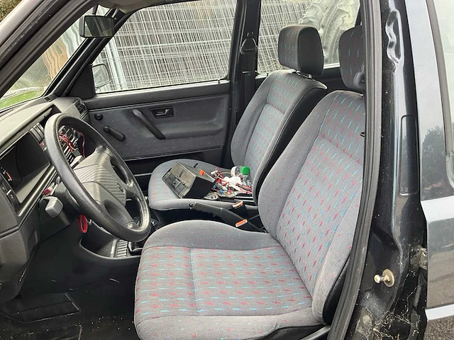 1991 volkswagen golf 2 personenauto - afbeelding 3 van  30
