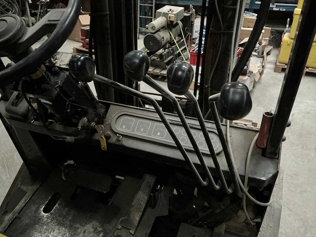 1991 yale vorkheftruck - afbeelding 3 van  14