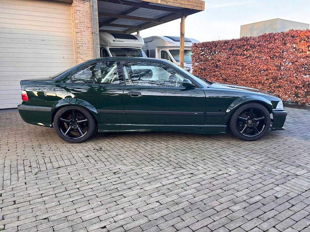 1992 bmw 325i coupé circuitwagen - afbeelding 31 van  35