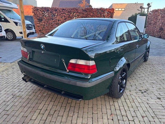 1992 bmw 325i coupé circuitwagen - afbeelding 32 van  35