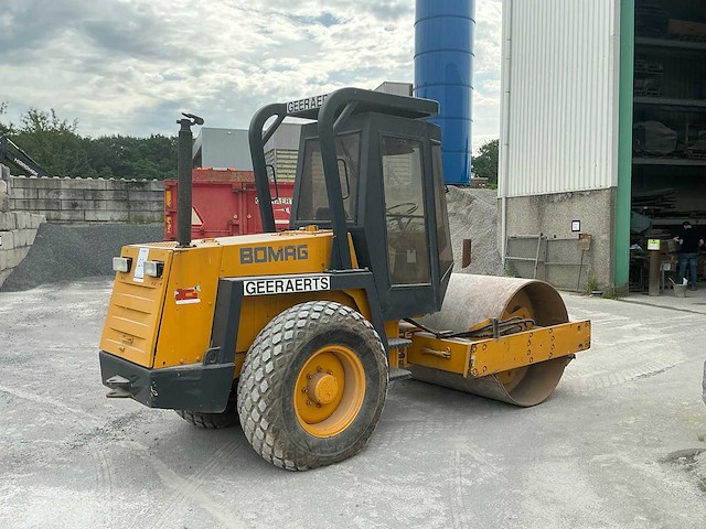 1992 bomag bw172d-2 bandenwals - afbeelding 17 van  20