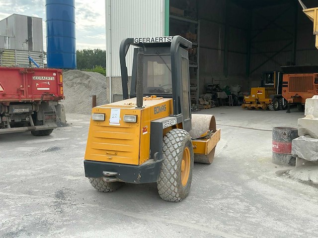 1992 bomag bw172d-2 bandenwals - afbeelding 18 van  20