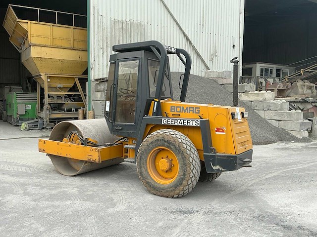1992 bomag bw172d-2 bandenwals - afbeelding 19 van  20