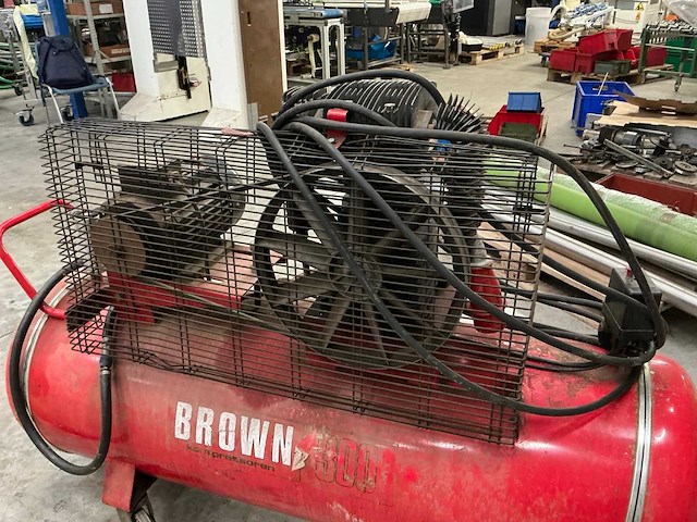 1992 brown 300 luchtcompressor - afbeelding 4 van  10