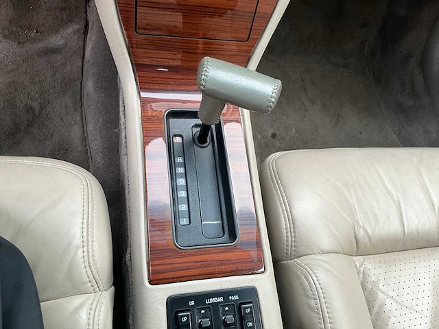 1992 cadillac seville sts - 4.9 v8 - belgische wagen - afbeelding 26 van  56